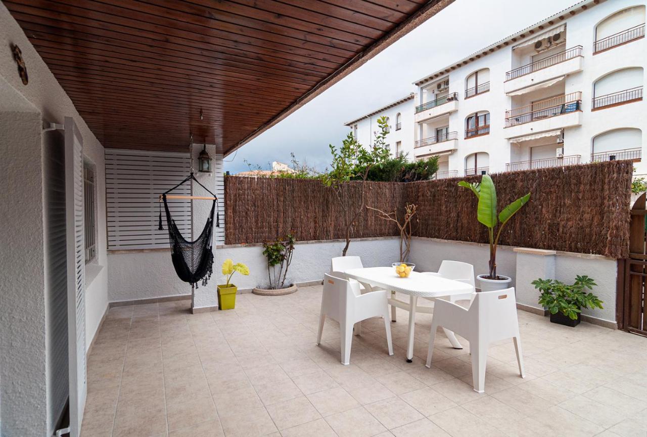 Near Beaches Large Private Patio, Aircon & Community Pool كوماروغا المظهر الخارجي الصورة